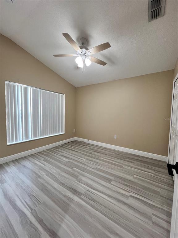 Foto del edificio - 4776 Cumbrian Lakes Dr