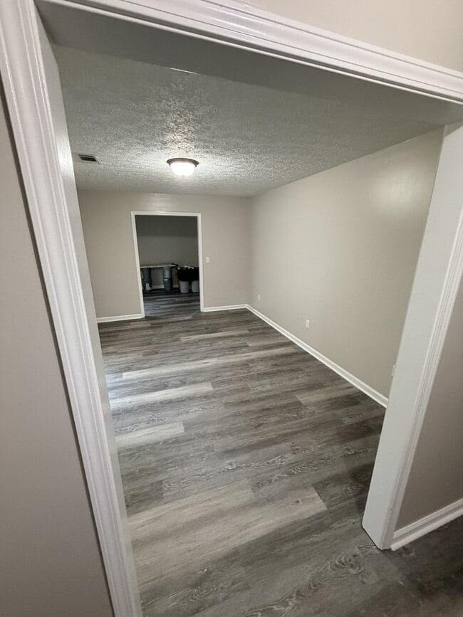 Building Photo - 207 Murfee Dr