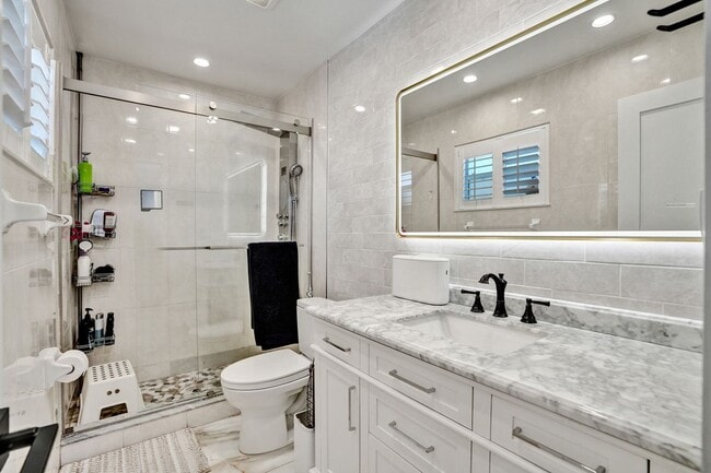 Foto del edificio - 6761 Allen St