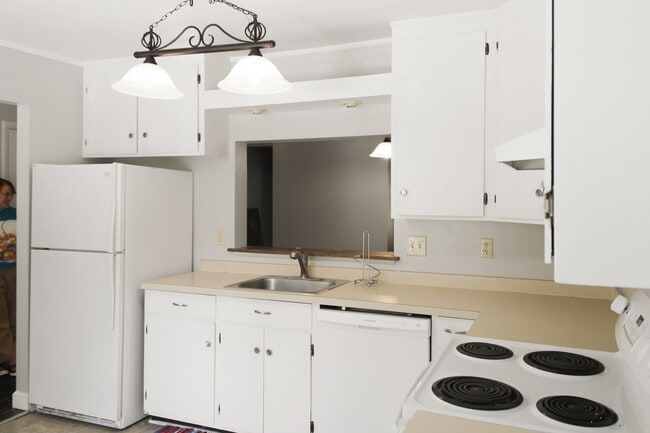 Photo - 124 Blithe Ct Townhome
