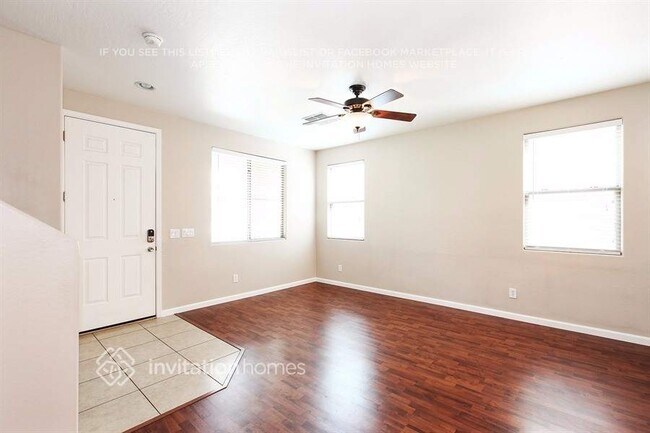 Building Photo - 3915 S Napa Ln