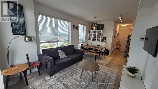 Photo du bâtiment - 1255 Bayly St