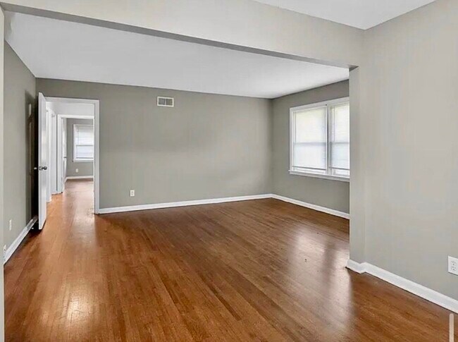 Building Photo - 1510 Bonnie Dr