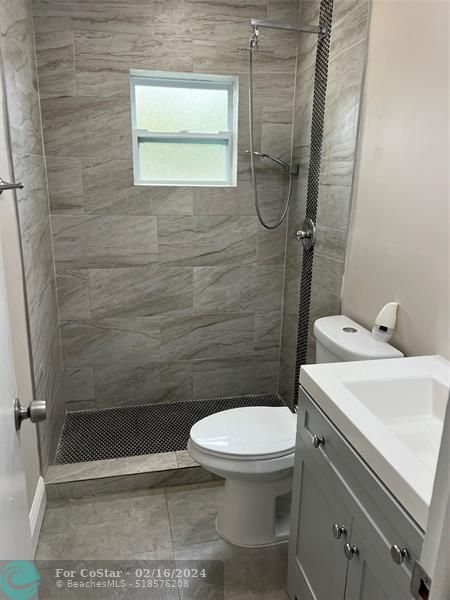 Building Photo - 4320 Coral Springs Dr