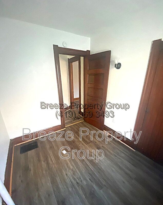 Foto del edificio - 220 E Pearl St