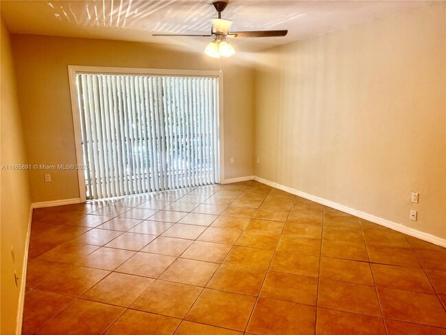 Foto del edificio - 7951 SW 104th St