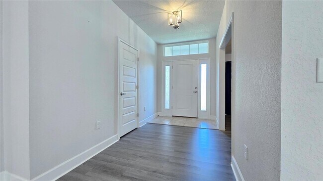 Building Photo - 5050 SW 91st St