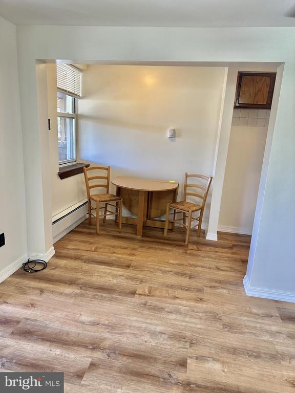 Foto del edificio - 7297 Guilford Rd