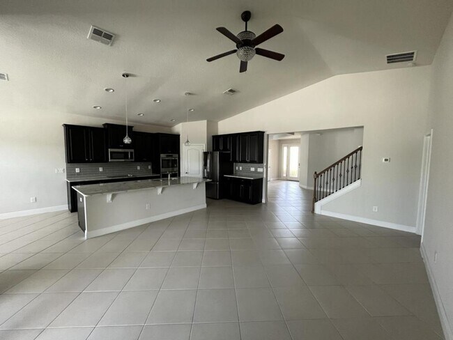 Foto del edificio - 11306 Leland Groves Dr