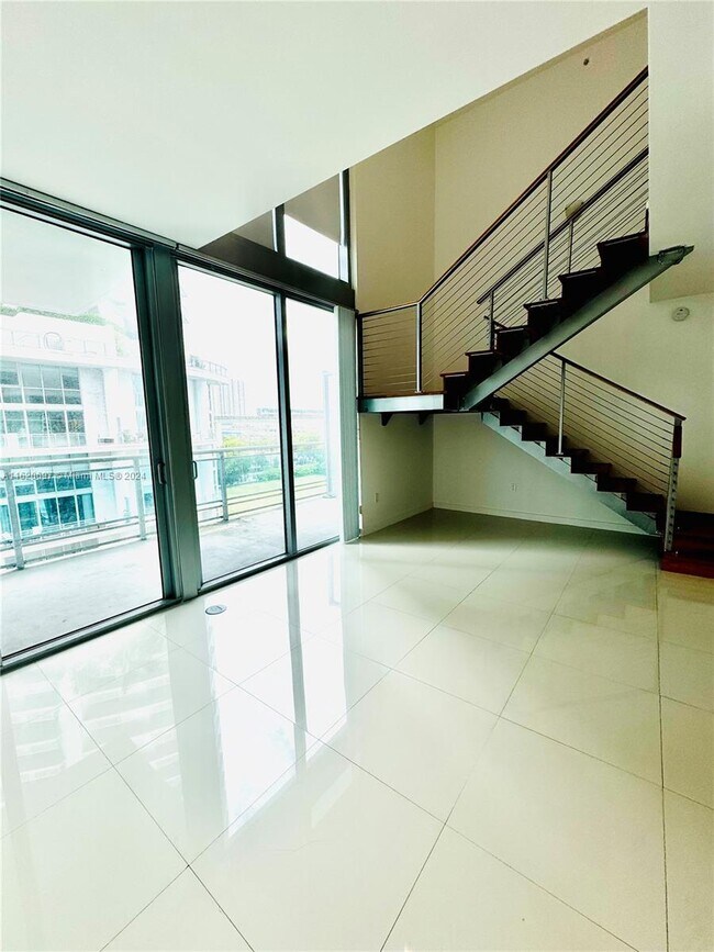 Foto del edificio - 350 S Miami Ave