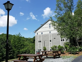 Building Photo - 175 Hawks Peak Ln