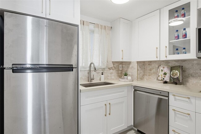 Foto del edificio - 1345 Lincoln Rd