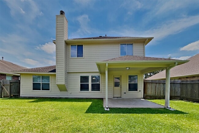 Building Photo - 5803 Village Grove Dr