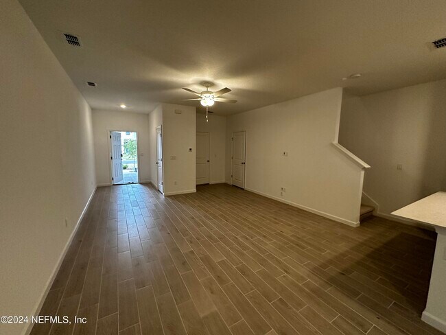 Foto del edificio - 4371 Leeward Breeze Lp