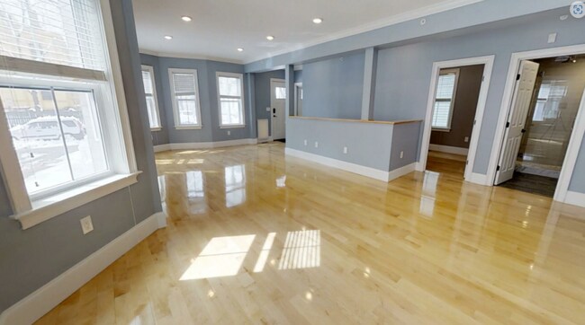 Foto del edificio - 6.0 bedroom in Cambridge Massachusetts 02140