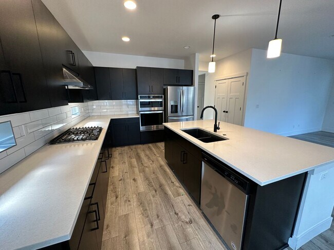 Foto del edificio - 968 SW 213th Ave