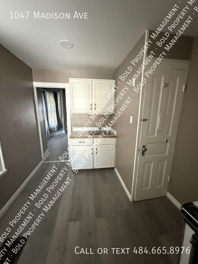 Photo - 1047 Madison Ave House