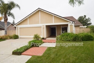 Building Photo - 887 Yearling Ct