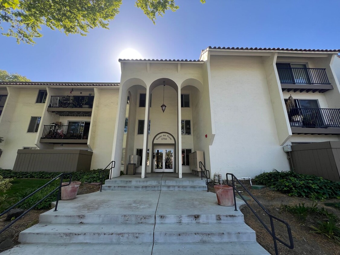Primary Photo - 1 bedroom condo in Santa Clara! $2325