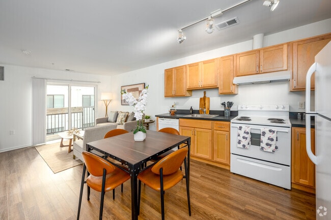 1BR, 1BA - 480SF - Kitchen - Metro Village Apartments