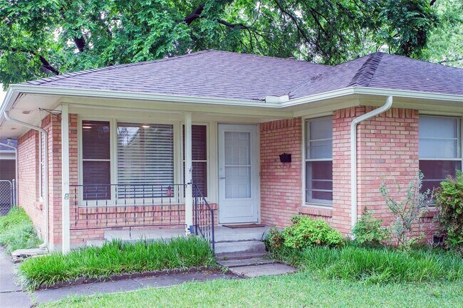 Foto del edificio - 2803 Costa Mesa Dr