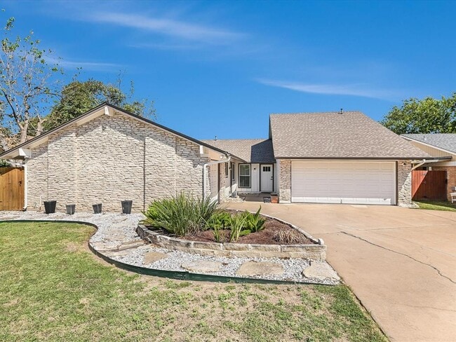 Building Photo - 1202 Woodfield Dr