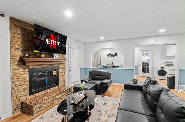 Building Photo - 1173 Mill Ridge Dr