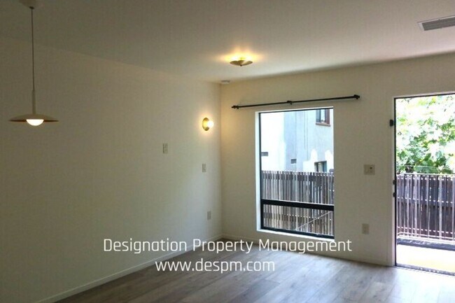 Foto del edificio - 3181 Verdugo Pl