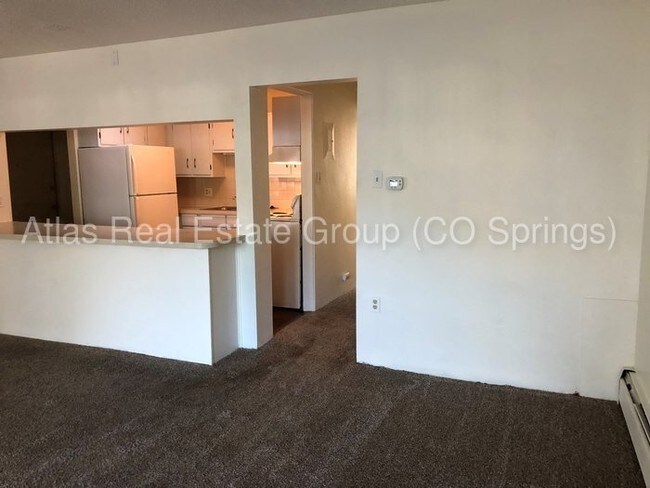 Building Photo - 138 Creekside Ln