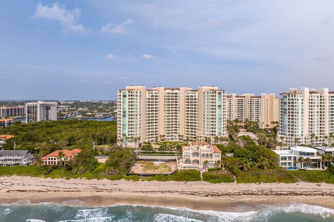 Foto del edificio - Birghton Beach Condos