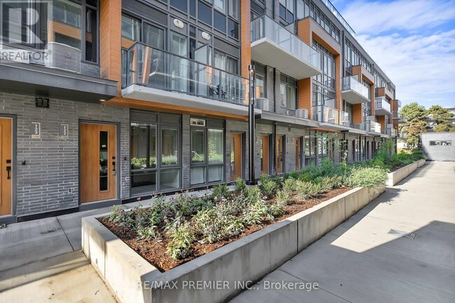 Building Photo - 69 Curlew Dr