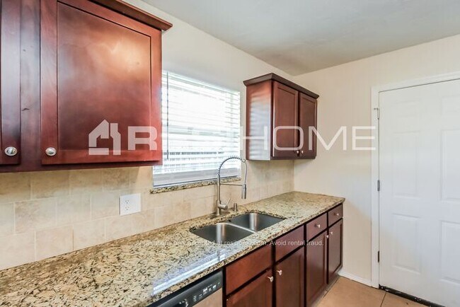 Foto del edificio - 7736 Nw 31St St