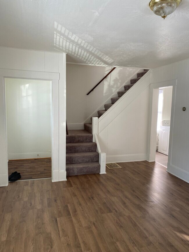 Entry/Livingroom - 234 N 10th St