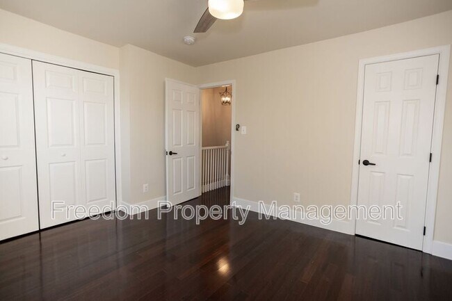 Foto del edificio - 102 Lynhaven Dr