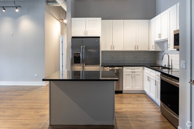 3 habitaciones, 2 baños, 130 metros cuadrados, cocina - 3833 N Broadway St