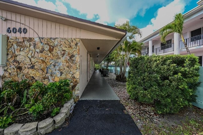 Foto del edificio - 6040 SW 26th St