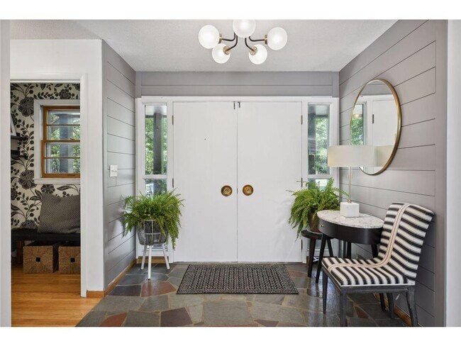 Foto del edificio - 13641 Spring Lake Rd