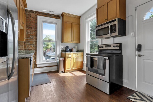 Foto del edificio - 82 Price Ave