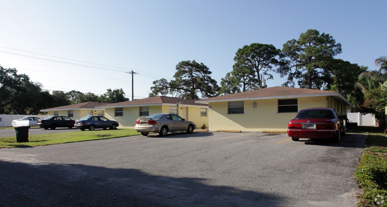 Primary Photo - 2734-2746 Austin St