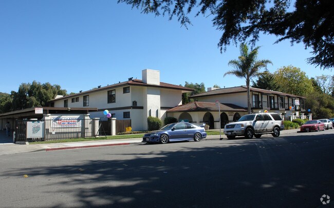 Building Photo - Villa Alvarado Apartments