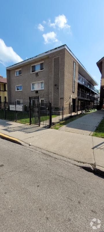 Building Photo - 6933 S Jeffery Blvd