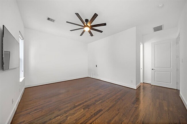 Foto del edificio - 1005 Bingham St