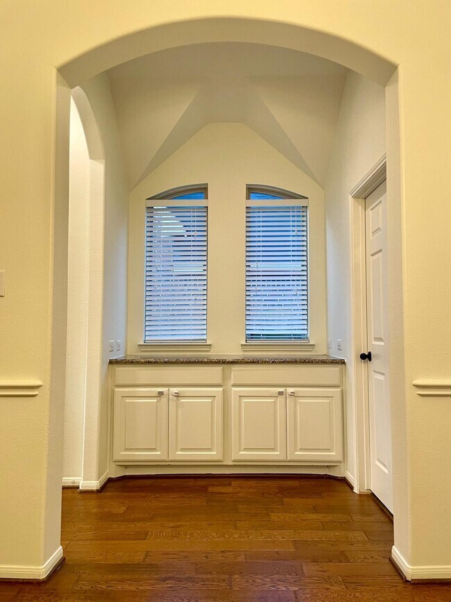 Foto del edificio - 2607 Park Hills Dr