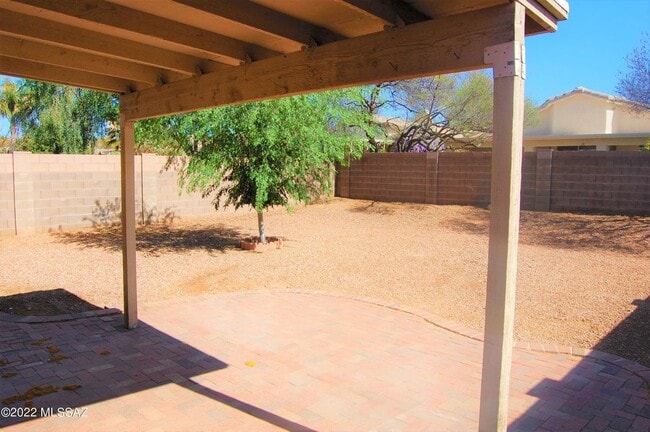 Foto del edificio - 8832 N Mesquite Bluffs Pl