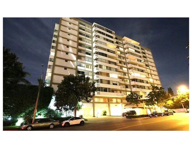 Foto del edificio - 969 Hilgard Ave