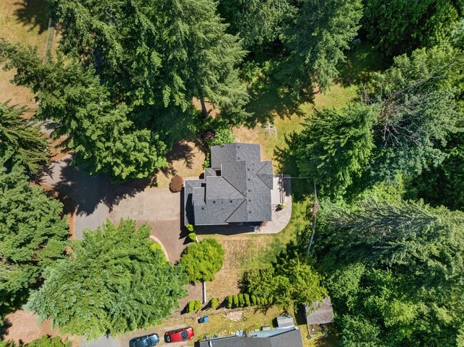 Building Photo - A Private Sanctuary with Perfect Proximity