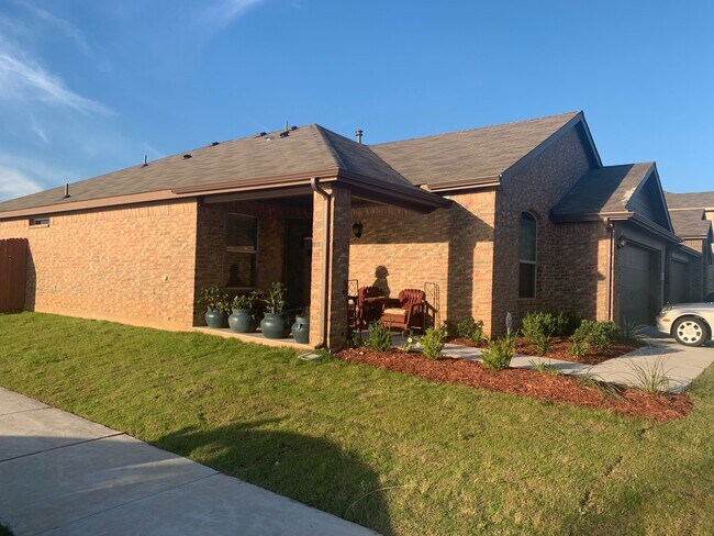 Building Photo - 6360 Porthole Ln