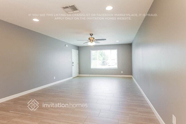 Building Photo - 420 E Hermosa Dr