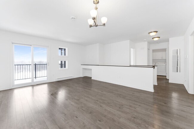 Building Photo - 229 de Amerique Francaise Boulevard