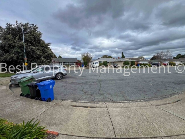 Building Photo - Remodeled Great Shape Patterson Area Singl...